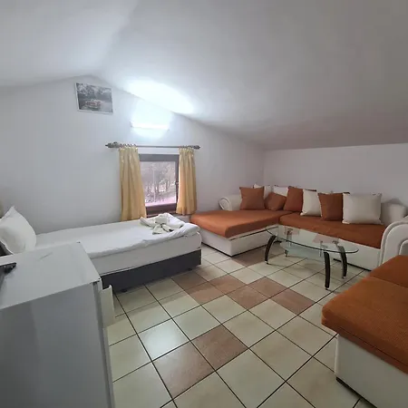 Kalvachevi Hotel *