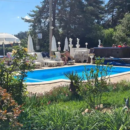 Kalvachevi Hotel