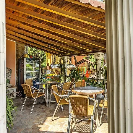 Kalvachevi Hotel *